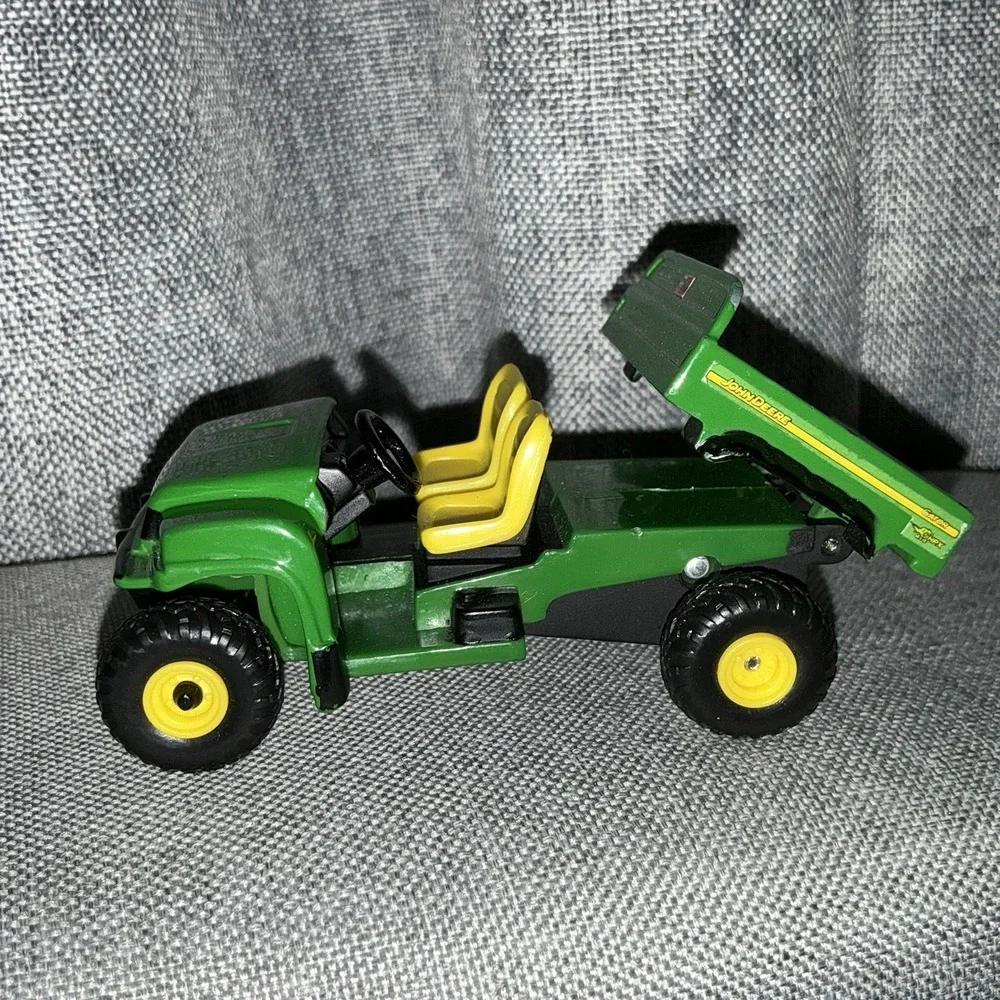 John Deere HPX 4x4 Gator  Ertl 1/64 Scale diecast farm toy tractor implement
